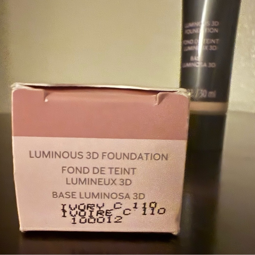Mary Kay TimeWise Luminous 3D Foundation | Ivory | Medium–Full Coverage | 1 oz - Picture 3 of 3